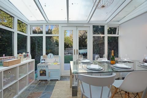 2 Brenchley Close, Chislehurst, BR7 5NQ