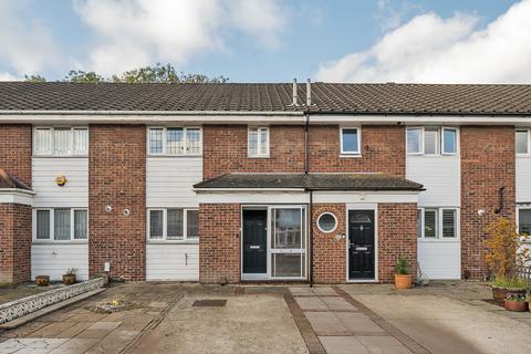 24 Invicta Close, Chislehurst, BR7 6SJ