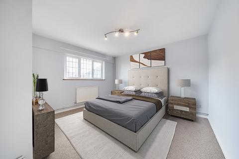 24 Invicta Close, Chislehurst, BR7 6SJ