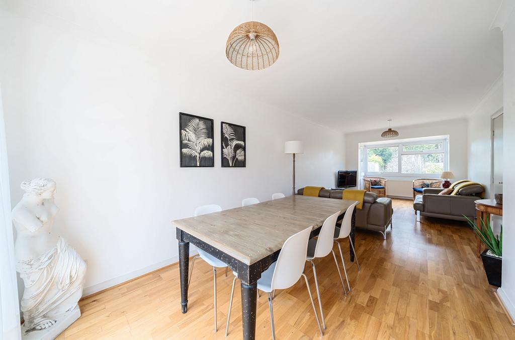 Sitting/ Dining Room