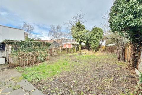 77 Cypress Avenue, Twickenham, TW2 7JY