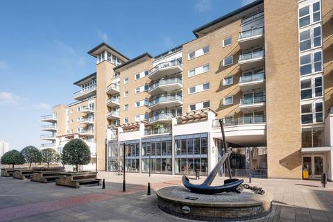 2 bedroom flat for sale, Smugglers Way, Wandsworth Town, London, SW18