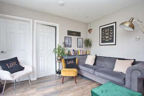 8 Broomfield Crescent, Cliftonville, Margate, CT9 3YJ