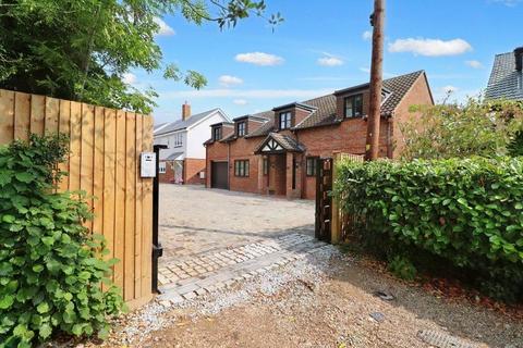 4 bedroom detached house for sale, Chipperfield, Kings Langley WD4
