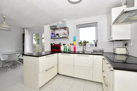 3 bedroom detached house for sale, Thepps Close, South Nutfield, Redhill, Surrey