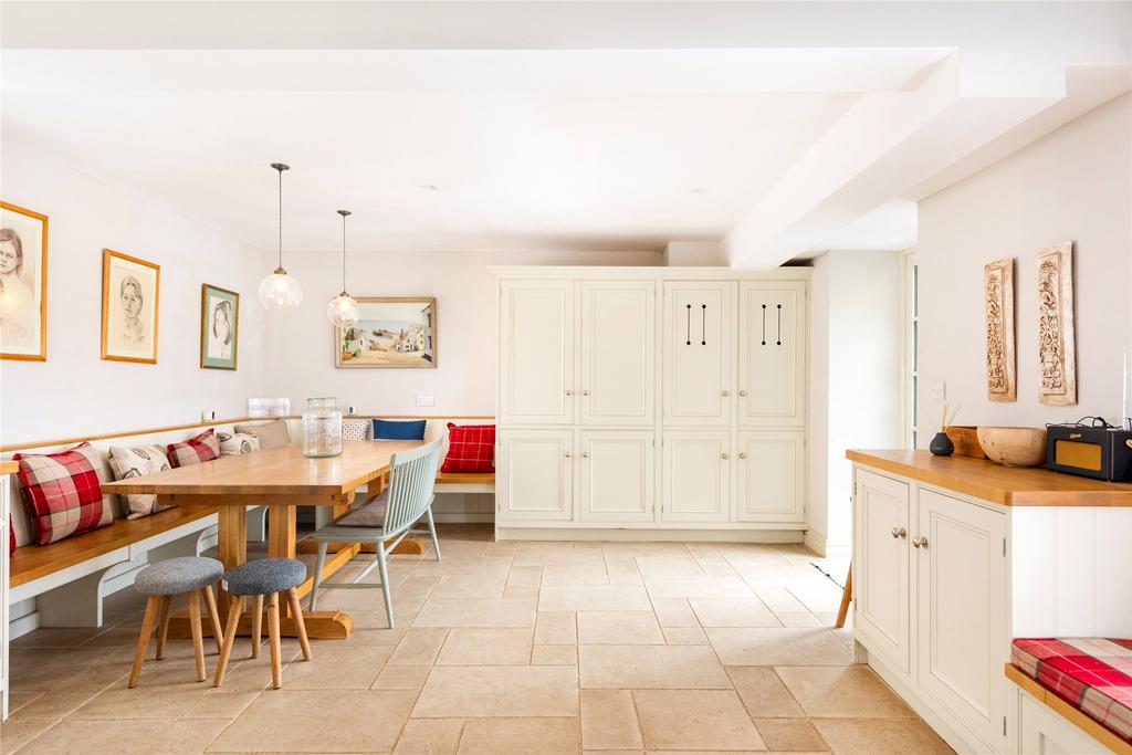 Breakfast Room