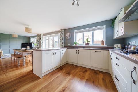 117 Ampthill Way, Faringdon, SN7 7GS