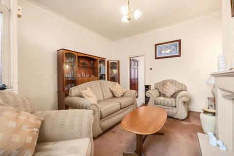 2 bedroom terraced house for sale, Huddersfield Road, Lees, Oldham