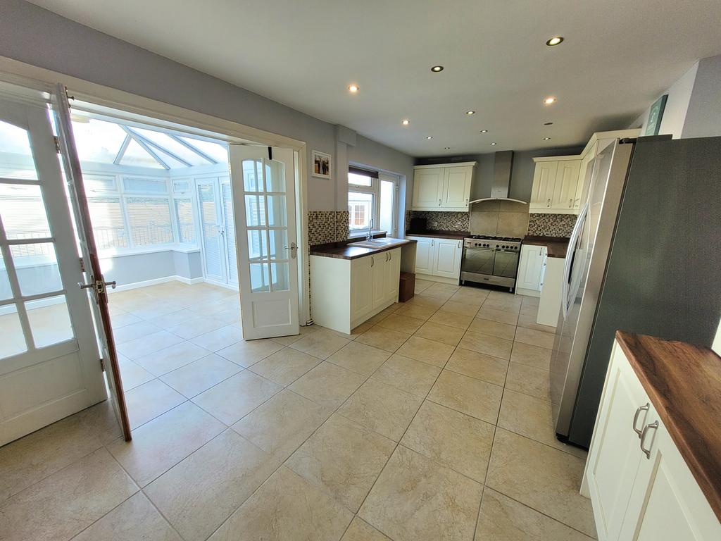 SUMMERFIELD DRIVE, NOTTAGE... 4 bed semidetached house for sale £340,000