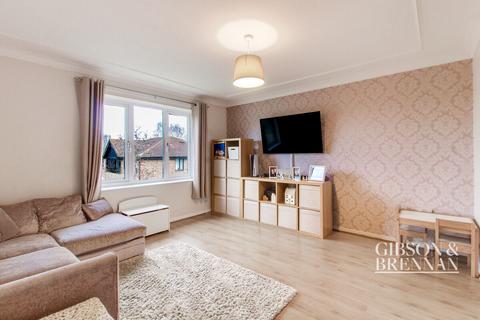 2 bedroom flat for sale - High Road, Basildon, SS16