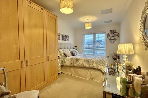 2 bedroom apartment for sale - Merydene Court, London Road, Bracknell, Berkshire, RG42