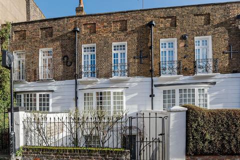 3 bedroom detached house for sale - Abingdon Road, London