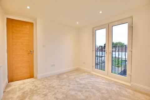 68 Withy Mead, London, E4 6JW