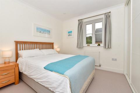 2 Updown Way, Chartham, Canterbury, CT4 7TP