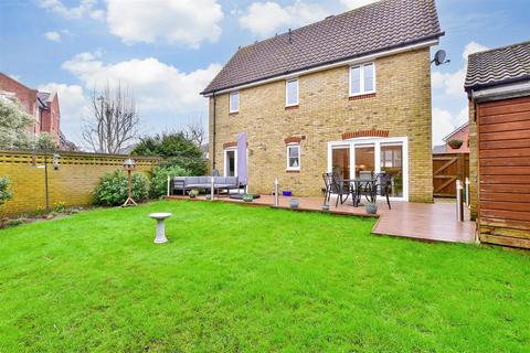 2 Updown Way, Chartham, Canterbury, CT4 7TP
