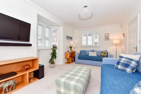 2 Updown Way, Chartham, Canterbury, CT4 7TP