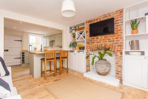 2 bedroom terraced house for sale, London Road, Canterbury, CT2