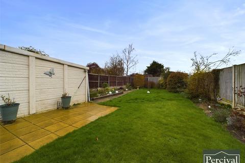 16 Lowefields, Earls Colne, Colchester, CO6 2LH