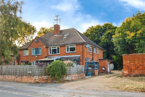 3 bedroom maisonette for sale, Wardstone House, Bath Road, Hare Hatch