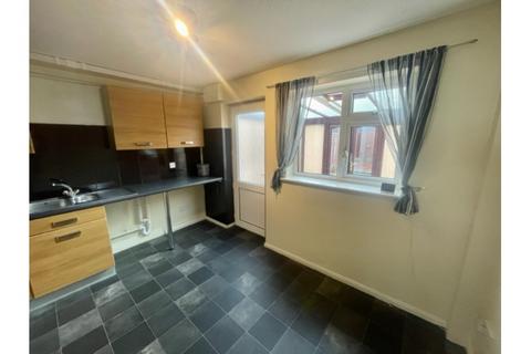 2 bedroom end of terrace house to rent, Withygrove Close, Bridgwater TA6