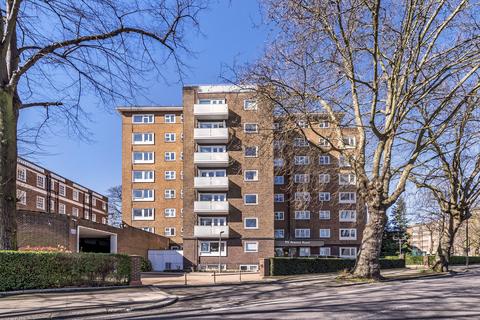 4 bedroom apartment to rent, Avenue Road, St John's Wood, London, NW8
