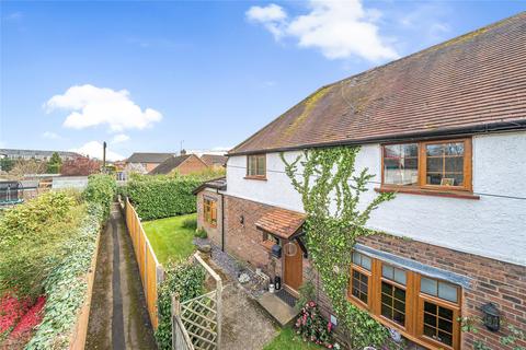 4 bedroom semi-detached house for sale, Hedgecroft Cottages, Newark Lane, Ripley, Surrey, GU23