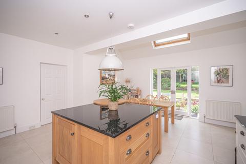 Newlands Drury Lane, Pannal, Harrogate, HG3 1ET