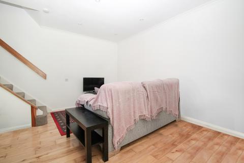 1 bedroom end of terrace house to rent - Newcombe Rise, Yiewsley, WEST DRAYTON, Greater London