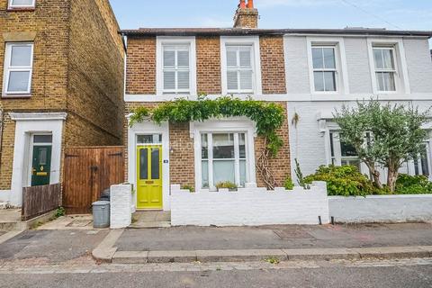 18 Grove Place, London, W3 6AS