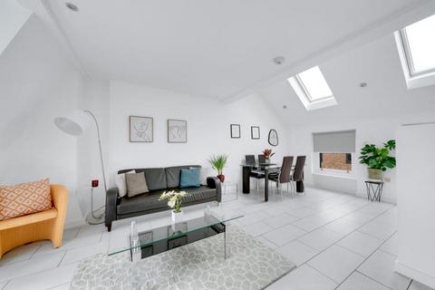 2 bedroom flat for sale, 70 Acton Street, London WC1X