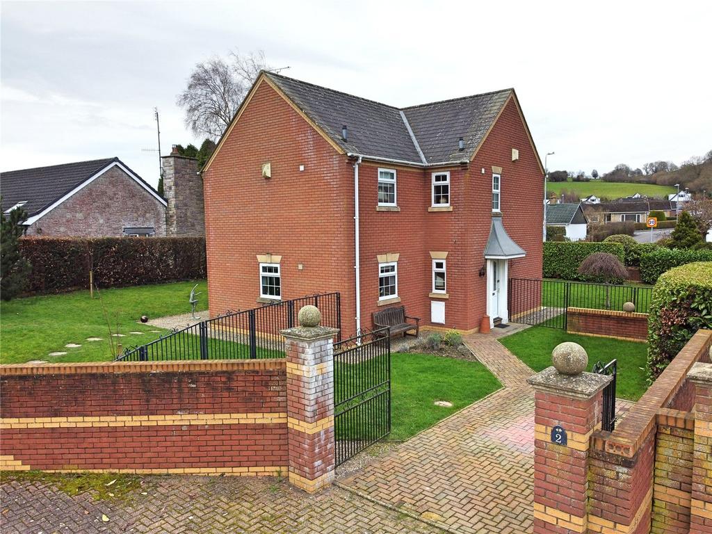 Park Avenue, Kerry, Newtown, Powys, SY16 4 bed detached house for sale