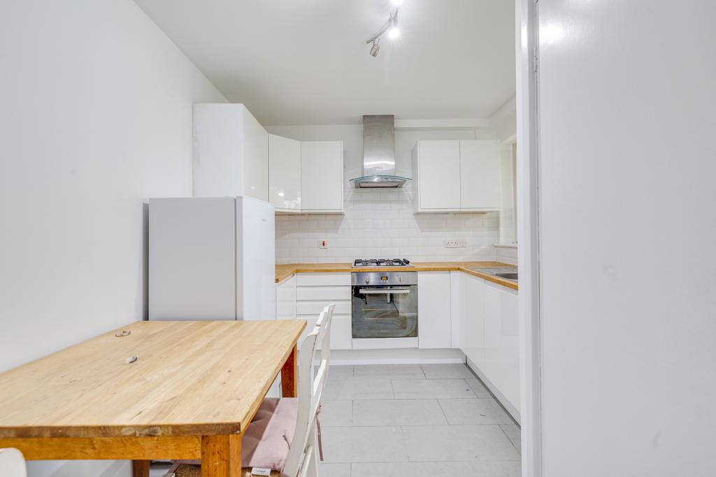 Apartment in London - View 5