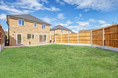 4 bedroom detached house for sale, The Blossoms, Rayleigh, SS6