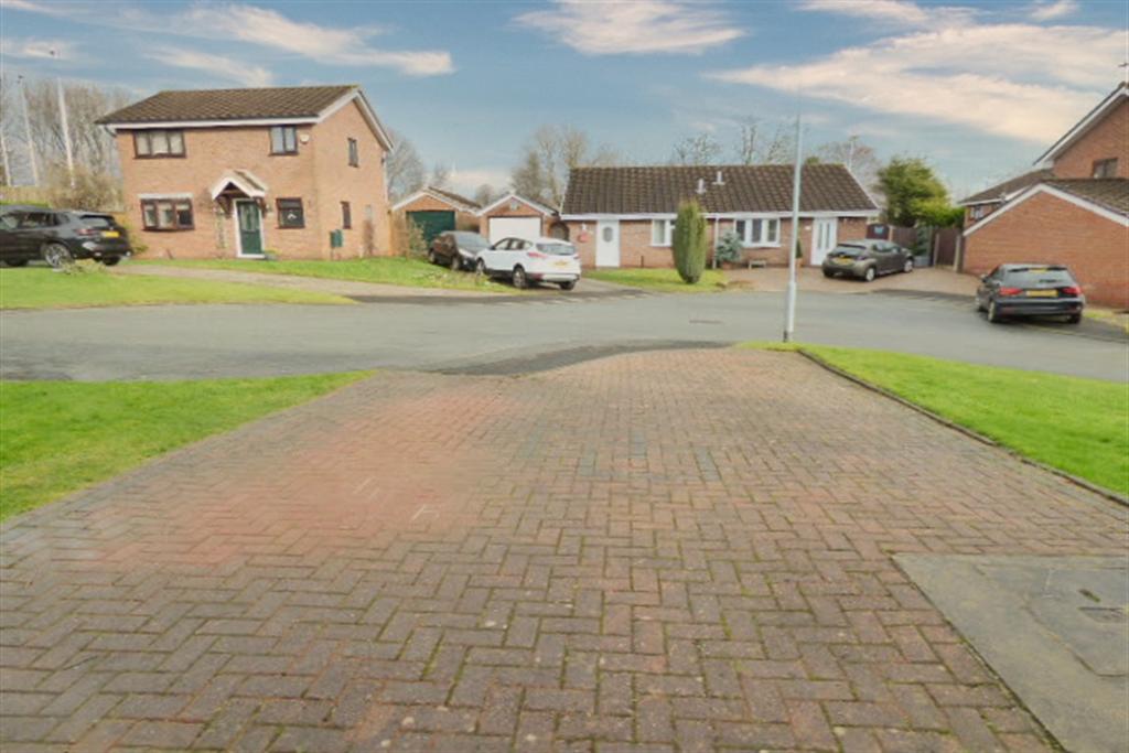 Beechwood, Runcorn WA7 3 bed detached house for sale £259,950