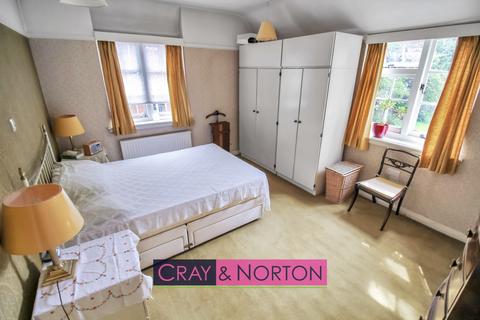 112 Addiscombe Road, Croydon, CR0 5PQ