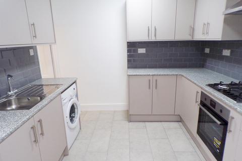 2 bedroom terraced house to rent - London, E13