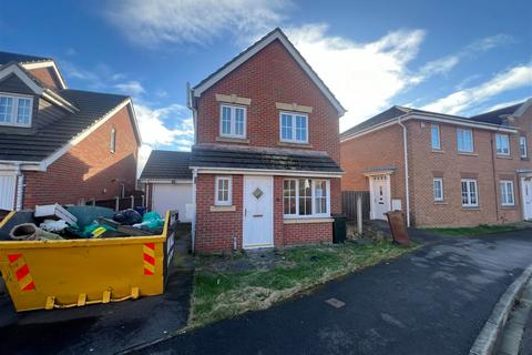 3 bedroom detached house to rent, Pennyfields, Bolton-Upon-Dearne, Rotherham, S63