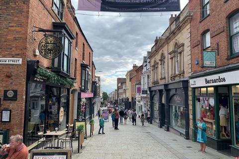 Pub for sale, The Strait And Narrow, 29-31 The Strait, Lincoln, LN2 1JD