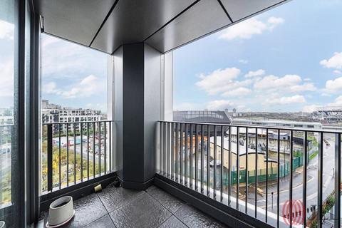 1 bedroom apartment for sale, Corn House, Marshgate Lane, London, E15