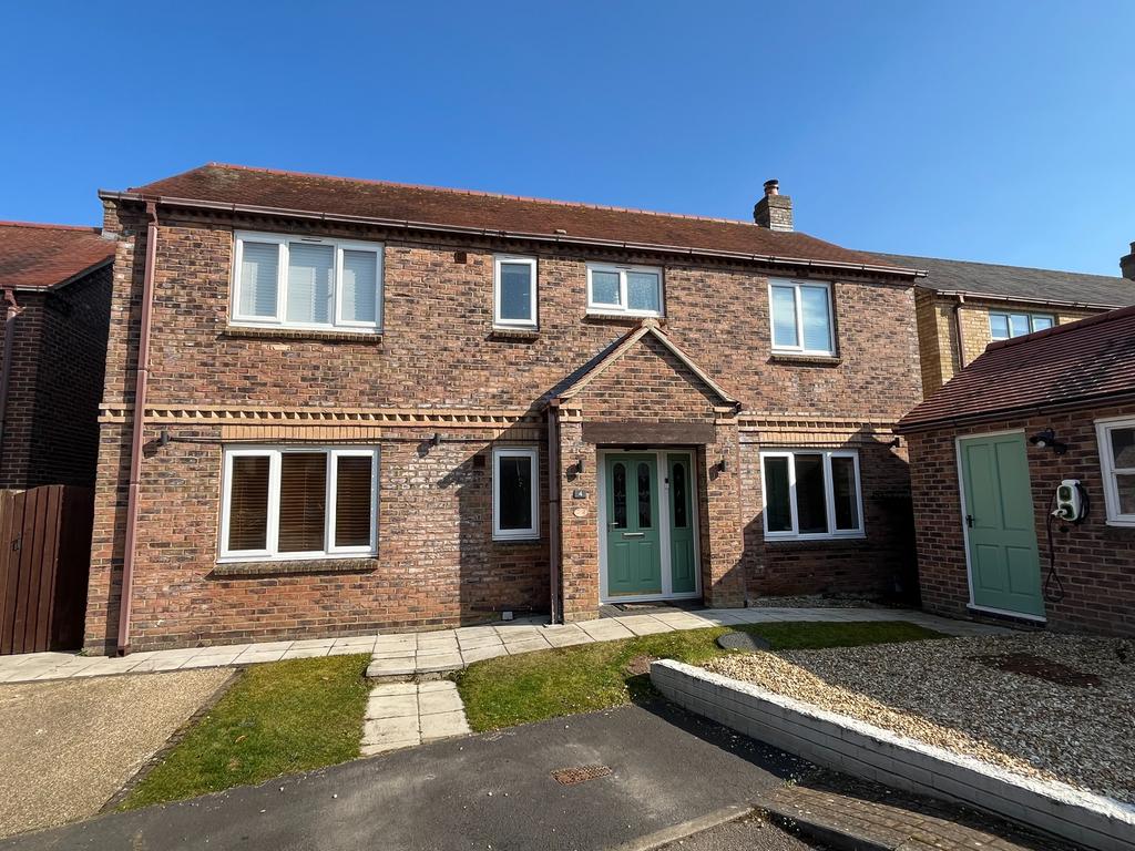 Jacksons Field, Middle Rasen, LN8 4 bed detached house for sale - £338,000
