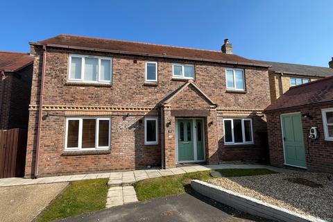 4 bedroom detached house for sale, Jacksons Field, Middle Rasen, LN8