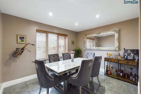 4 Jacksons Field, Middle Rasen, Market Rasen, LN8 3LB