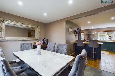 4 Jacksons Field, Middle Rasen, Market Rasen, LN8 3LB