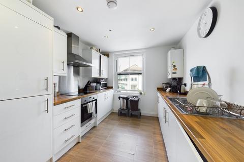 1 bedroom flat for sale, Plough Way, London, SE16