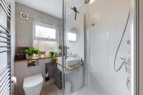 2 bedroom flat for sale, Plough Way, London, SE16