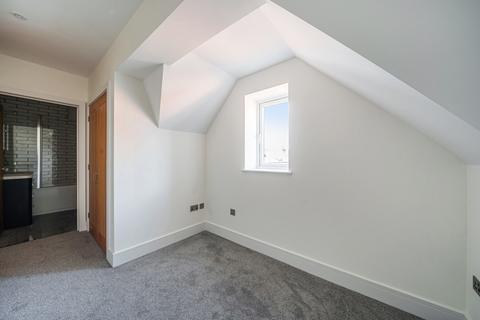 1 bedroom penthouse for sale, Nether Street, Alton, Hampshire, GU34
