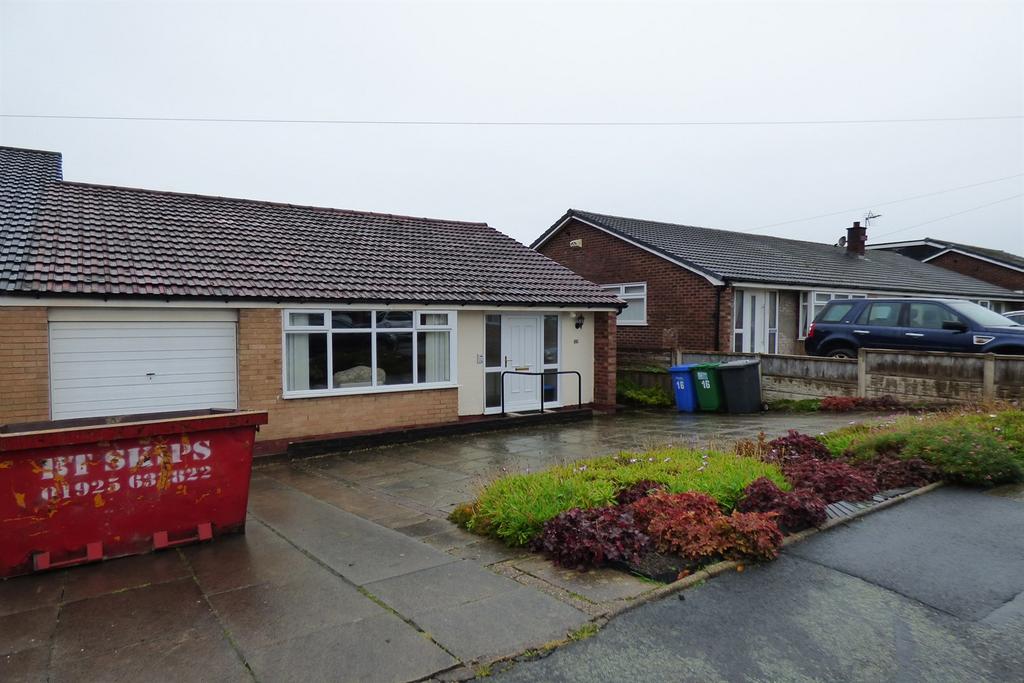 Burtonwood, Warrington WA5 3 bed bungalow for sale £159,950