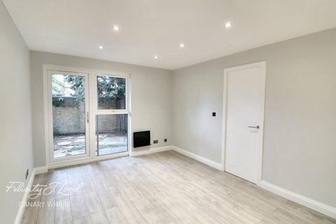 2 bedroom apartment to rent, Taeping Street, London