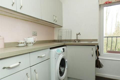 1 bedroom apartment for sale, Hollinside, Huyton, Liverpool