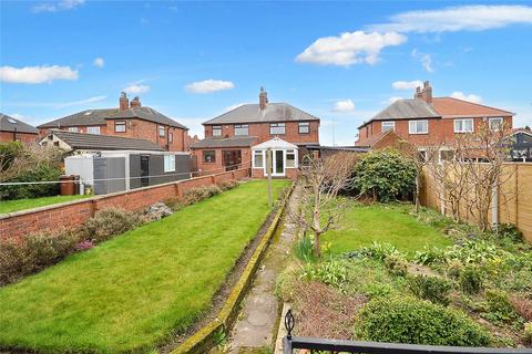 3 bedroom semi-detached house for sale, North Lingwell Road, Leeds, West Yorkshire